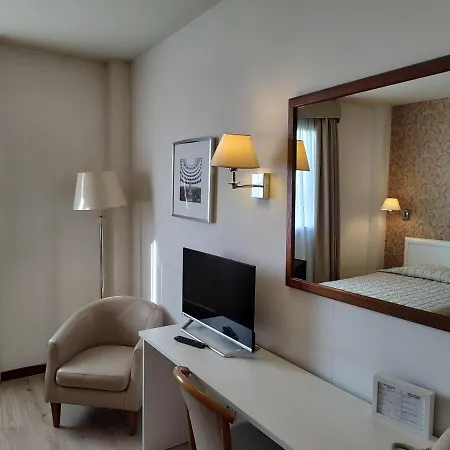 Hotel Datini 4*