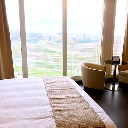 Datini 호텔 4*
