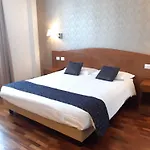 Datini 4*